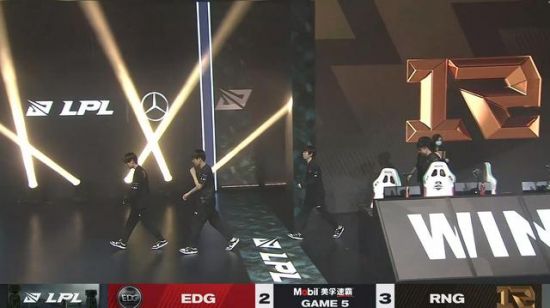 墨玉县迎来第三届援疆省市业余足球邀请赛精彩开幕